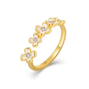 white zircon flower ring in 18K gold setting